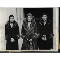 1930 Press Photo Queen Victoria Eugenia & Daughters - RRX63349