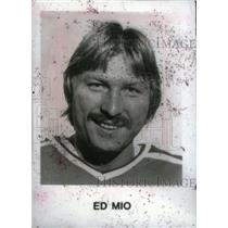 Press Photo Ed Mio ice hockey goaltender Edmonton Oiler - RRX39409