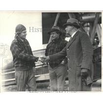 1900 Press Photo Captain Albert Edson Boston Airport - RRX85363