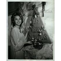 1965 Press Photo Beverly Garland Bing Crosby Show ABC - RRW25685