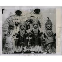 1951 Press Photo Hindu Gods Madras Temple South India - RRX77031