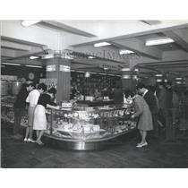 1965 Press Photo Japanese department store clocks watch - RRX81693