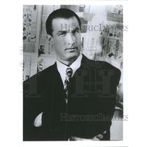 Press Photo Steven Seagal Stars Retired ace Troubleshooter for the Drug