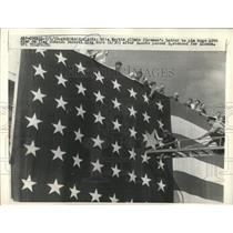 1958 Press Photo Rita Martin Pins 49th Star On Flag - RRX85185