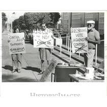 1985 Press Photo Nicaragua Demonstrators Protest Reagan