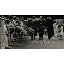 1926 Press Photo Memorial Day Parade Children Flags - RRW77101