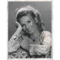 1975 Press Photo Cloris Leachman American Stage, Film and TV Actress.