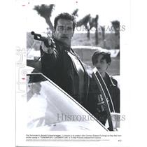 1991 Press Photo Arnold Schwarzenegger & Edward Furlong in "Terminator 2"