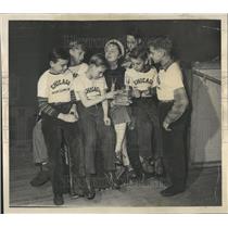 1948 Press Photo Colleen Moore with members of Chicago