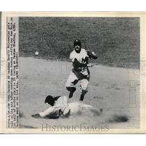 1948 Press Photo Snuffy Stirnweiss, Yankees 2nd Basemam, Sam Mele Boston Red Sox