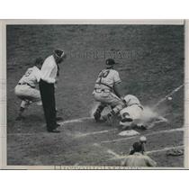 1948 Press Photo Phil Cavarretta Cubs Scores Run Phil Masi Red Sox Catcher MLB