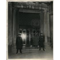 1930 Press Photo Police Guard New York Stock Exchange from May Day Outrage