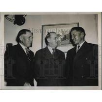 1939 Press Photo Frank Beaver & William Davis Winnebago Indians with Congressman