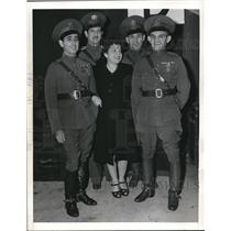 1941 Press Photo Mori Fremon with Lieuts. Padron,Nabanjo,Canton and Capt. Chipi