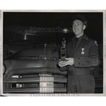 1951 Press Photo Kenneth A. Folck, a driver for Lee & Eastes, Inc. Portland, Ore