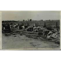 1933 Press Photo Striking Fruit Picking Workers Belongings Dumped, Canada