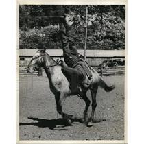 1938 Press Photo Bill Mundell in trick riding at Great Barrington Mass