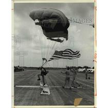 1983 Press Photo United States Army Parachute Team, the "Golden Knights"