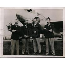 1936 Press Photo Lord Semphill & Pilots Leaving Hanworth Aerodrome Australia