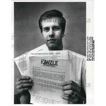 1988 Press Photo Len Howser, Operations Director of WZLE - Radio - cva24940