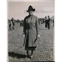 1936 Press Photo Mrs George Sloane at Meadowbrook Cup races in NY  - nee88705