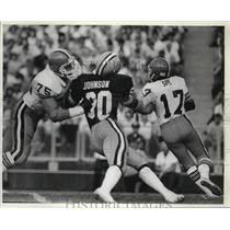 1983 Press Photo Ezra Johnson, 14 1/2 sacks, 6th best in NFL - mjs03790