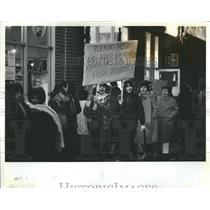 1983 Press Photo Harrison High School Closing Protest