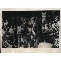 1933 Press Photo Arturo Alessandri President of Chile leaving Congress