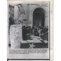 1968 Press Photo Sorbonne Students France Worker Strike