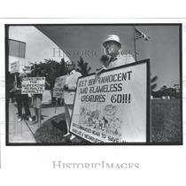 1984 Press Photo Animal Right Activists Demonstration