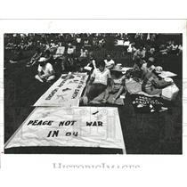 1984 Press Photo Protesters MacDill Air Force Base