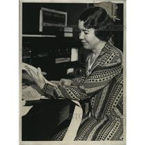 1932 Press Photo Crop Wizard Unmasked as Eileen Miller - neo11076