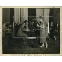 1925 Press Photo Henrietta Johnson & Oakland CA teachers learn broadcastings