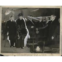 1915 Press Photo Queen & Prince ofNales visit St. Anselin's Room - neo22097