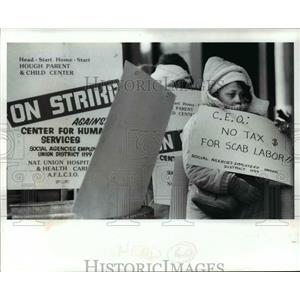 1989 Press Photo: Karen Lynch - Headstart Workers on Strike - cvb40674