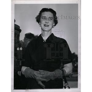 1959 Press Photo Duchess of Kent Flair With People - RRW18949