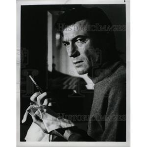 1977 Press Photo Laurence Harvey film stage star scene - RRW14087