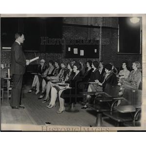 1929 Press Photo Smart Set Girls Intelligence Testing - RRX76169