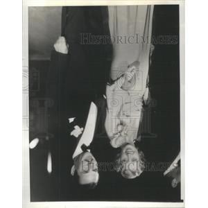 1933 Press Photo Actress Joan Blondell and George Sarnes - RSC31913