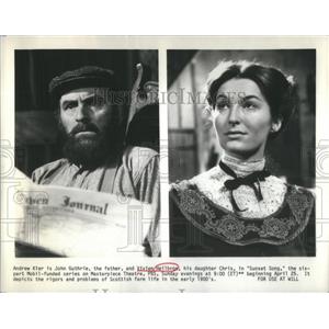 1976 Press Photo Andrew Kier and Vivien Heilbron in scenes from "Sunset Song"
