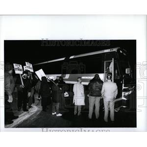 1990 Press Photo Greyhound Employees Strike