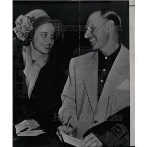 1947 Press Photo Actress Laraine Day With Husband - RRW98711