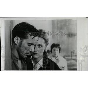 1978 Press Photo Woods & Streep Star In Holocaust - RRW70411