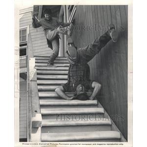 1977 Press Photo Universal Studio Stunt Men In Action - RRW37215