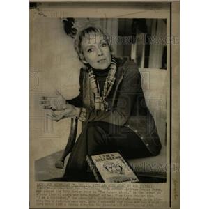 1971 Press Photo actress Evelyn Keyes author