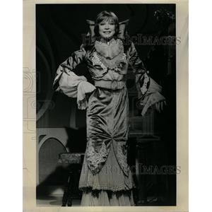 1977 Press Photo Shirley MacLaine America Academy Award - RRW14519