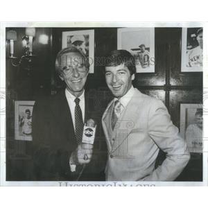 1982 Press Photo Chris Schenkel American Sportscaster - RSC56013
