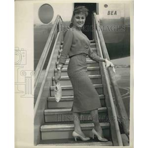 1957 Press Photo French Film Star Pascale Roberts - KSB10297