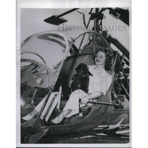 1953 Press Photo Helicopter Instructor Marilynn Riviere In Cockpit With Poodle