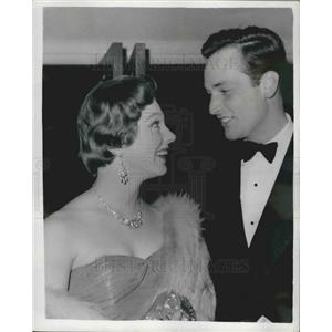 1954 Press Photo David Knight & Hermoine Harvey Attend Premier Of Their New Film